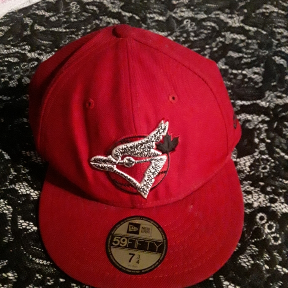 New Era/Toronto BlueJays Unisex Red Fitted BallCap - Picture 3 of 16